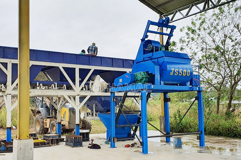 La mezcladora de concreto de doble eje JS500 juega un papel en la planta de fabricación de bloques existente del cliente en MIXCO, GUATEMALA